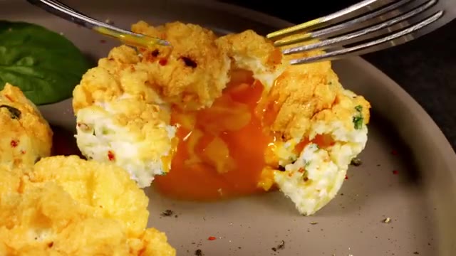 Play: Ham, Corn & Mozzarella Cups